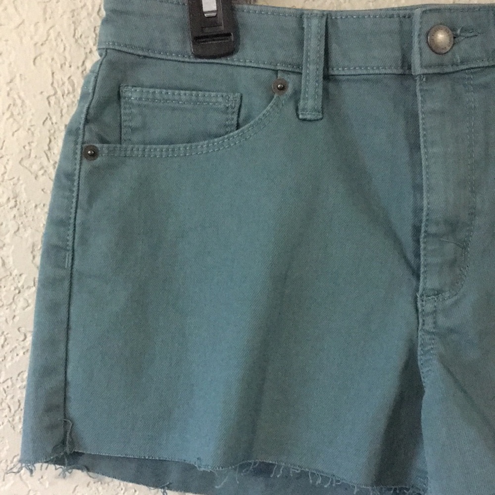 Universal Thread High Rise Shortie Shorts Size 10 - Picture 4 of 9